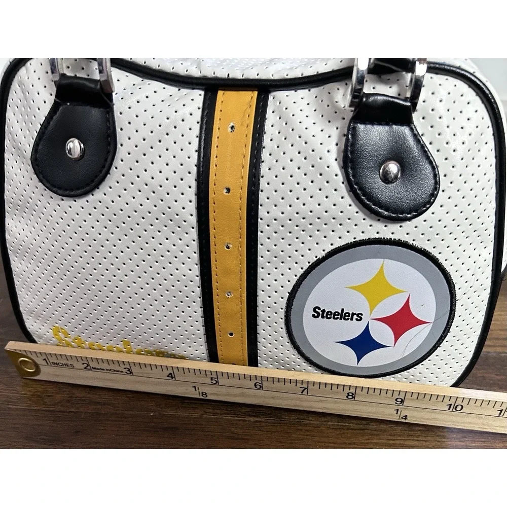 Woman's‎ Pittsburg Steelers Small Handbag Purse White With Logo Fan NFL Football